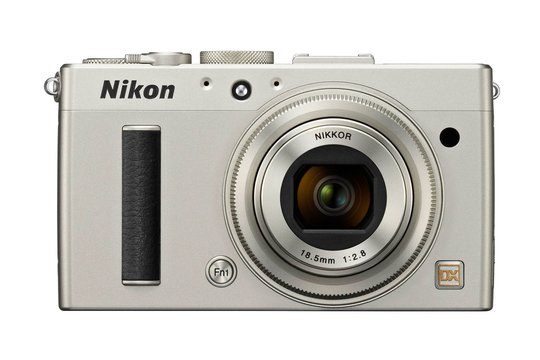 Die Nikon Coolpix A mit 16,2-Megapixel-CMOS-Sensor (23,6 x 15,6 mm) im DX-Format unterstützt 14-Bit RAW (NEF)-Bilddaten. Dies entspricht dem Format, welches auch bei Spiegelreflexkameras gängig ist.