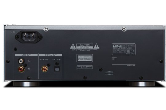 Analoge sowie zwei digitale Ausgänge beim CD-H750 erlauben eine vielfältige Konfiguration. Da über den digitalen Ausgang des CD-H750 digitale Audiosignale des iPod wiedergegeben werden können, kann der CD-H750 als DD-Wandler (digital zu digital) eingesetzt werden
