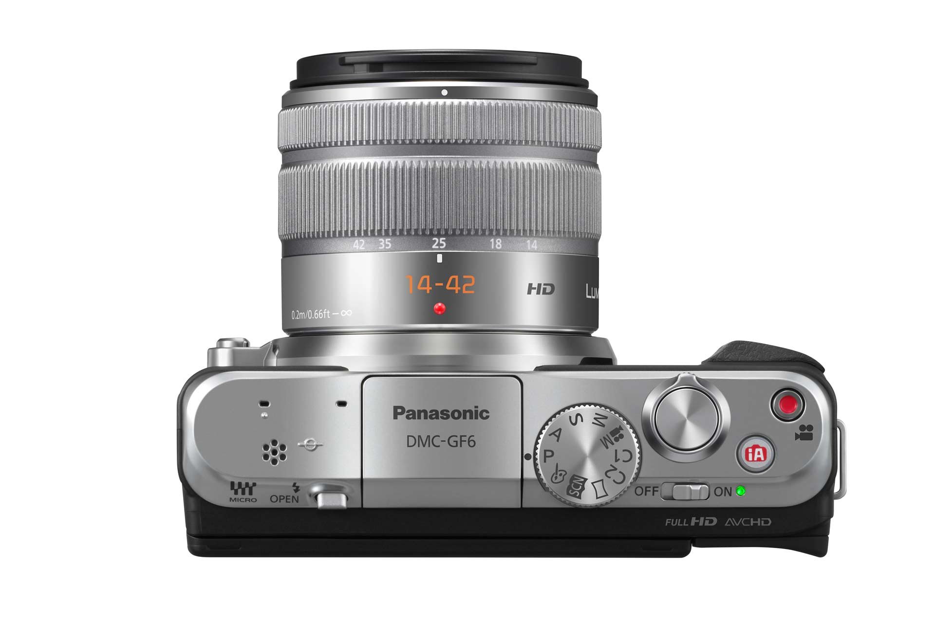 Eine schnelle Bedienung ermöglicht das wieder eingeführte Moduswahlrad oben auf der Lumix GF6. Es erlaubt den direkten Zugriff auf wichtige Aufnahmefunktionen ohne den Umweg über das Menü. Im Bild das Kit mit dem Standard-Zoom 14-42mm / F 3,5-5,6 II Asph. / OIS.