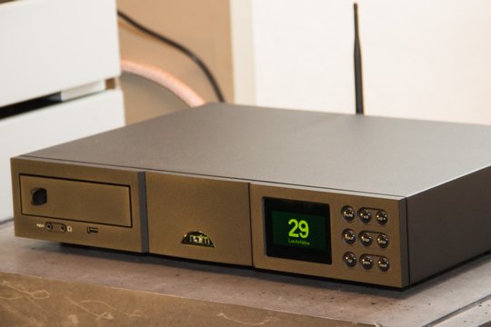 Ein echter Geheimtipp: Der Naim Unity 2. Ein CD-Spieler, Netzwerkstreamer, DAB- und FM-Tuner, D/A-Wandler und Vollverstärker in einem Gerät.