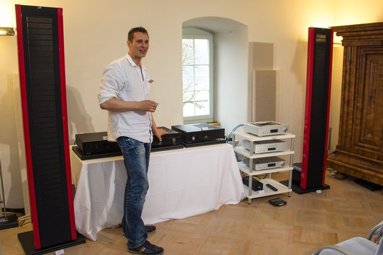Andreas Müssig präsentierte Audio Exklusiv. Nach der Übernahme durch Andreas Schönberg ist die ehemalige Firma von Gerd Pütz mit neu überarbeiten Modellen der Originalgeräte zurück.