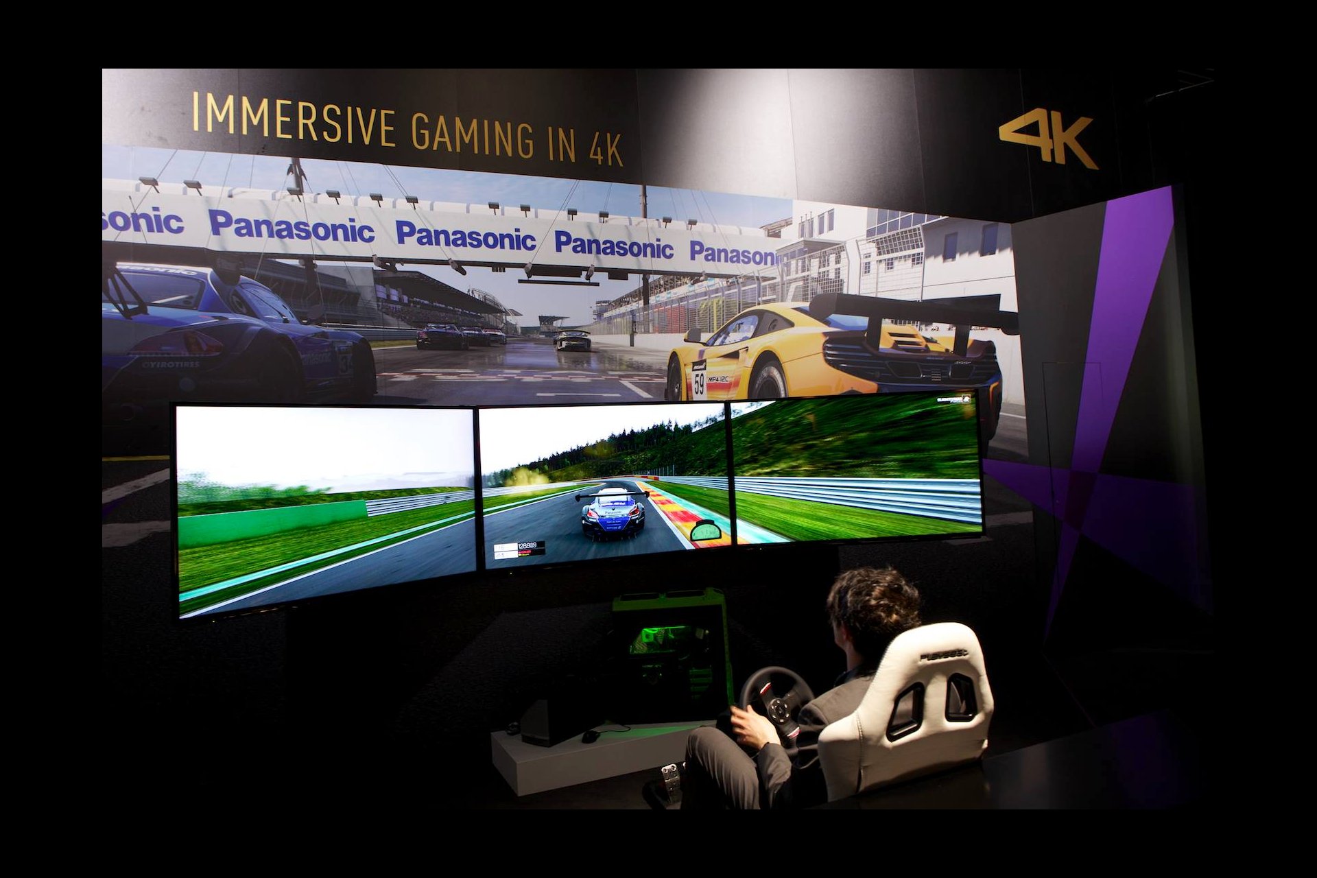 Aber nicht nur Film- sondern natürlich auch Game-Fans kommen mit 4K auf ihre Kosten. Ob sich der Durchschnittsgamer den 60'000 Franken teuren Gamer-PC und drei UHD-Screens leisten kann, sei dahin gestellt. 
