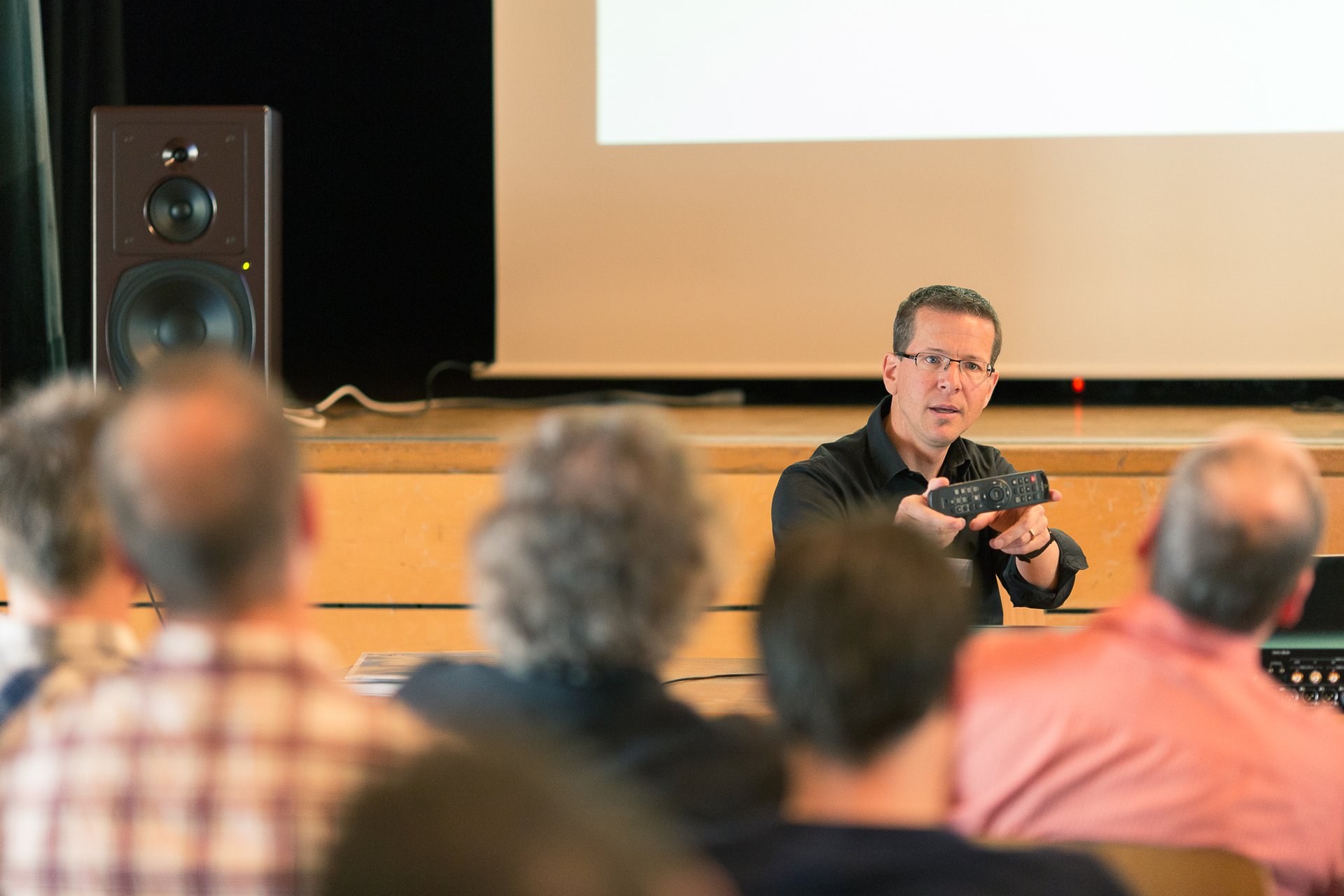 Thomas Flammer von Voice70 zeigte die Unterschiede von digitaler und analoger Audiotechnik auf.