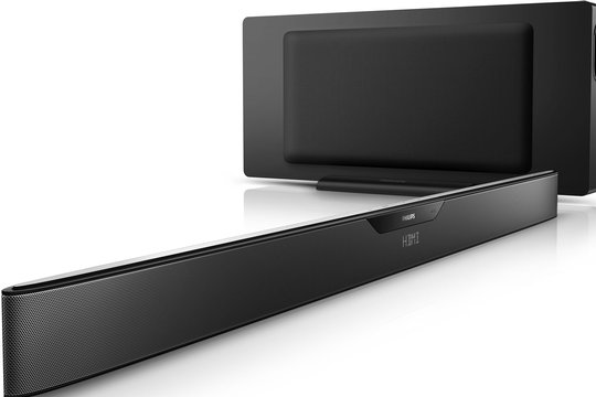 Selbst der TV-Ton profitiert von der aktuellen Begeisterung für gute Tonqualität, ohne dass gleich eine Surround-Anlage her muss. Die Soundbar HTL6145C von Philips wird um einen kabellosen Subwoofer ergänzt.