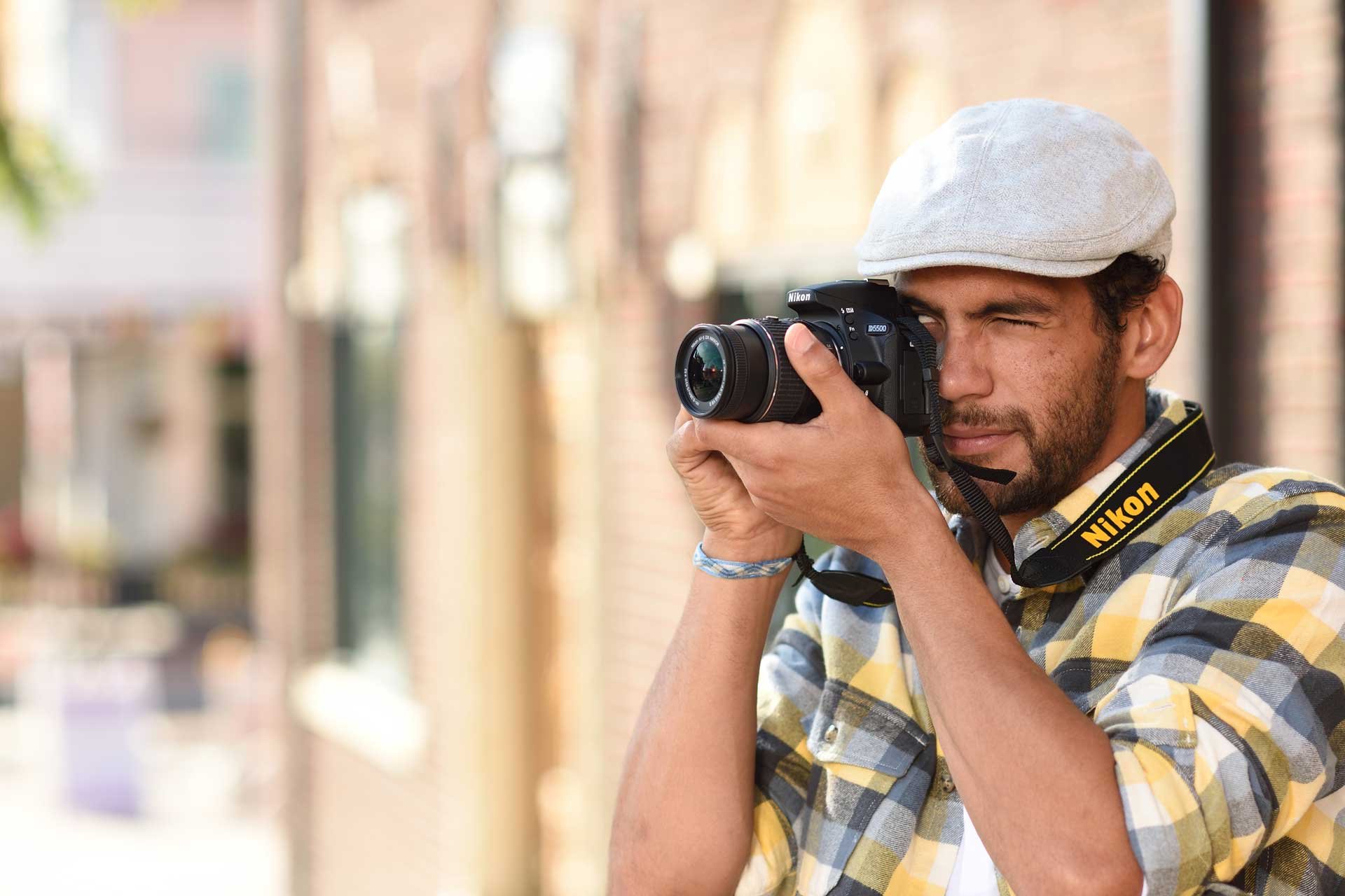 Dank des Suchers ist mit der D5500 auch die klassische Fotografie möglich, bei der das ganze Gesichtsfeld vom Bild erfüllt ist, was eine bewusstere Bildkomposition erlaubt.