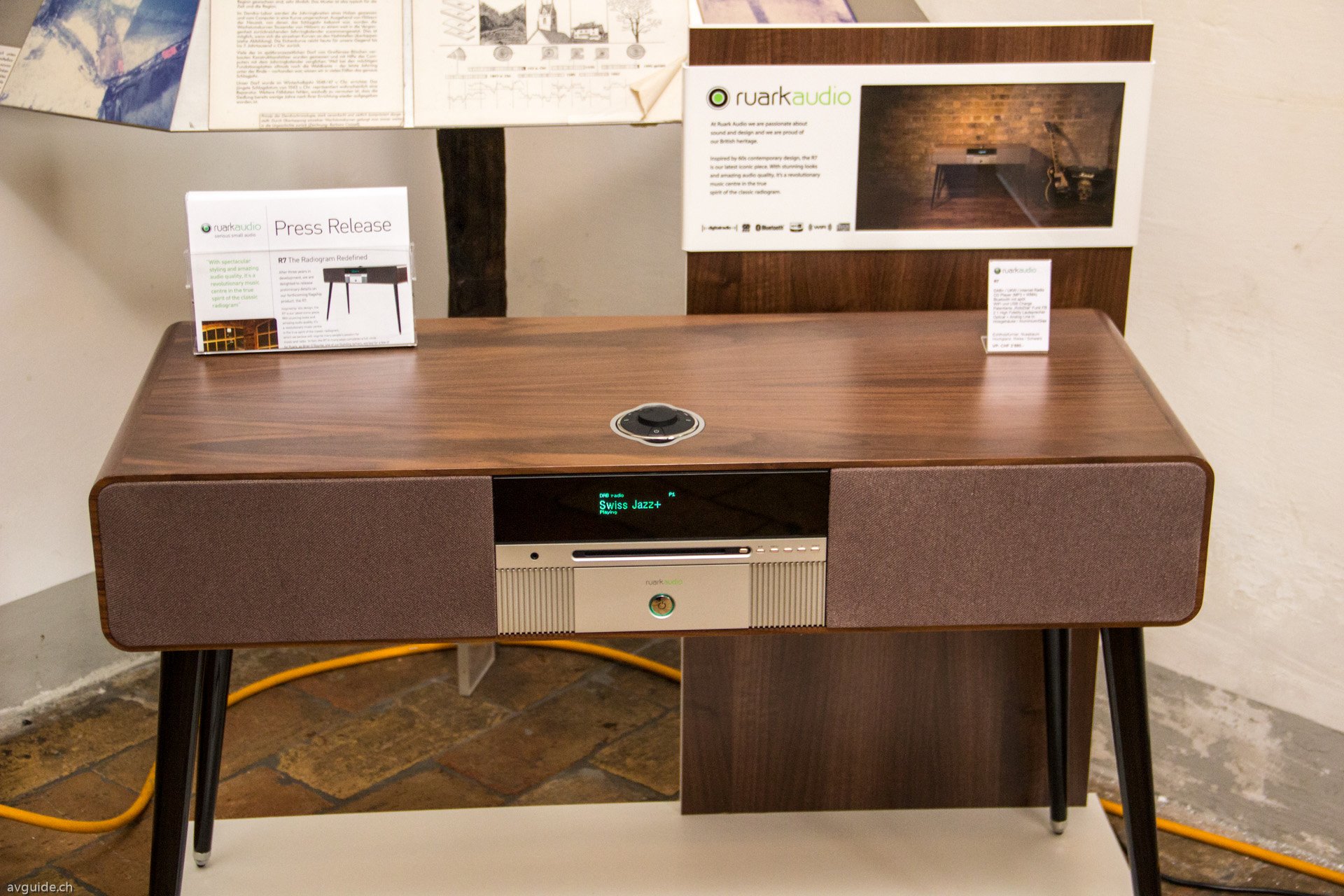 Retro Schick beim Ruark Audio R7.