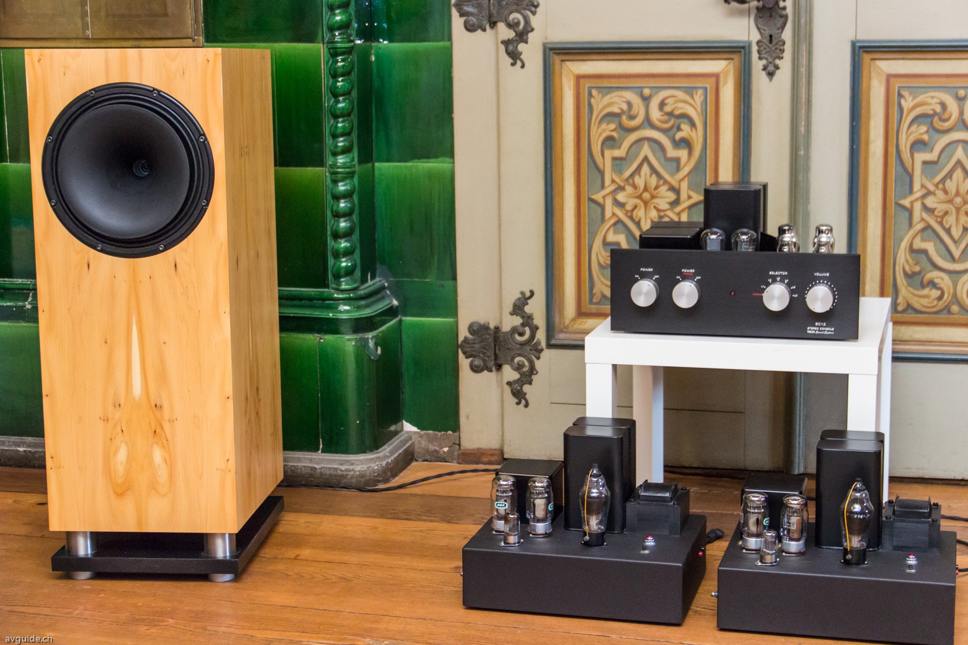 High End Audio vom Vierwaldstättersee. Günter Tobian entwirft Vollbereichs-Lautsprecher und Röhrenelektronik seit 1986.