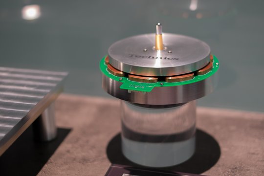 Prototyp des neuen Direct Drive für die neuen Technics Plattenspieler ab 2016. Man spricht vom perfekten Direktantrieb mit hohem Drehmoment für schwere Plattenteller.