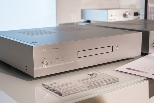 Noch ein Dummy, aber so wird er aussehen, der neue Technics Musikserver.