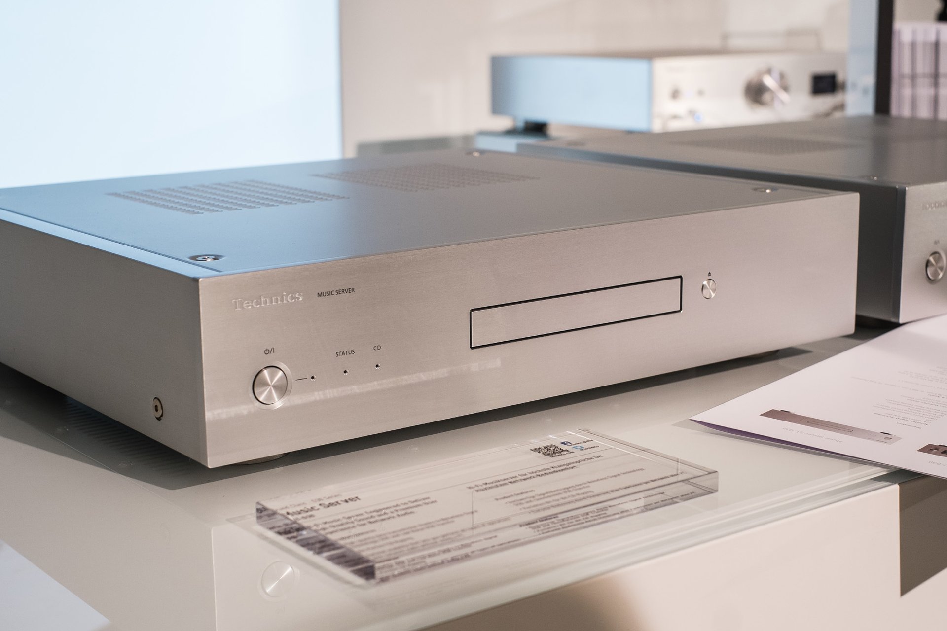 Noch ein Dummy, aber so wird er aussehen, der neue Technics Musikserver.