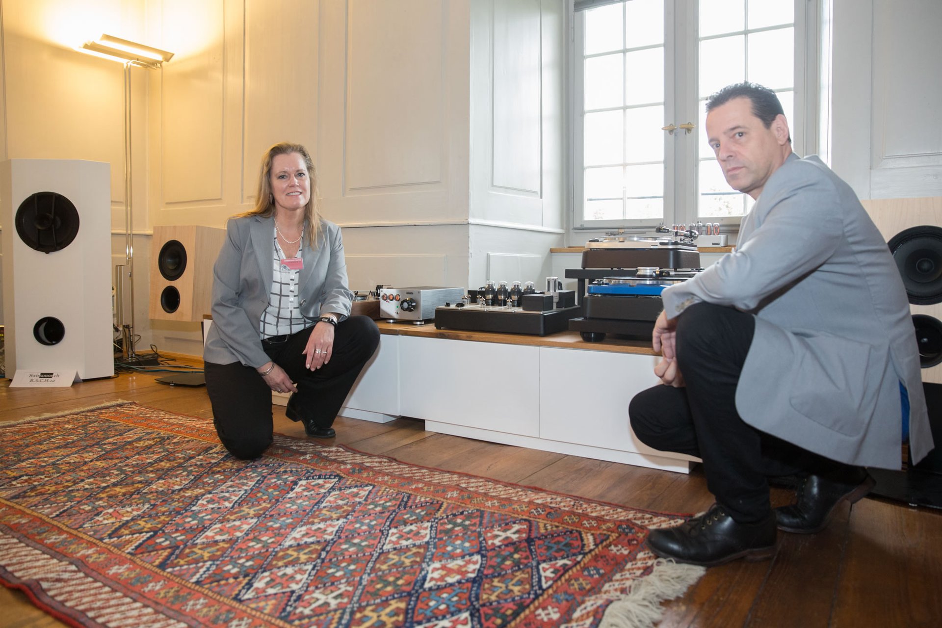 Analog rules! Schopper bauen ihr analoges Universum rund um die legendären klassischen Thorens- und Lenco-Plattenspieler ständig aus und entwickeln mit Swissonor neue Komponenten, von Hochwirkungsgrad-Lautsprechern über Röhrenverstärker usw.