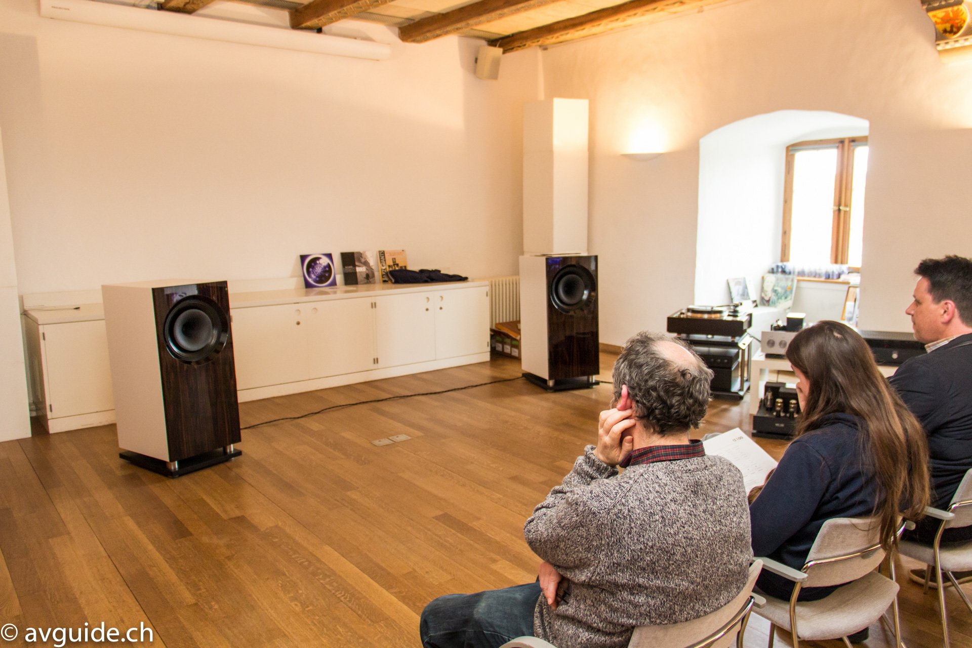 Faszination High-End-Audio in gemütlicher Atmosphäre im Klangschloss in Greifensee.