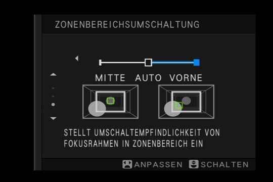 Fujifilm X-T2, Parameter 3. Zonen-Bereichsumschaltung: Bestimmt, welcher Fokussierbereich im AF-Modus «Zone» Vorrang hat. Objekte in der Zonenmitte, solche mit dem kürzesten Abstand zur Kamera, oder automatische Wahl durch die Kamera.