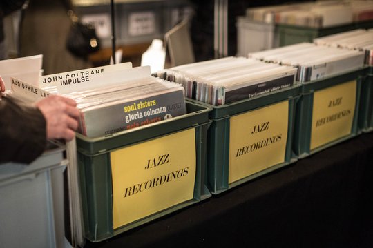 Die Analogue Audio Association und ihre Mitglieder bieten ausgesuchte Schallplatten an.