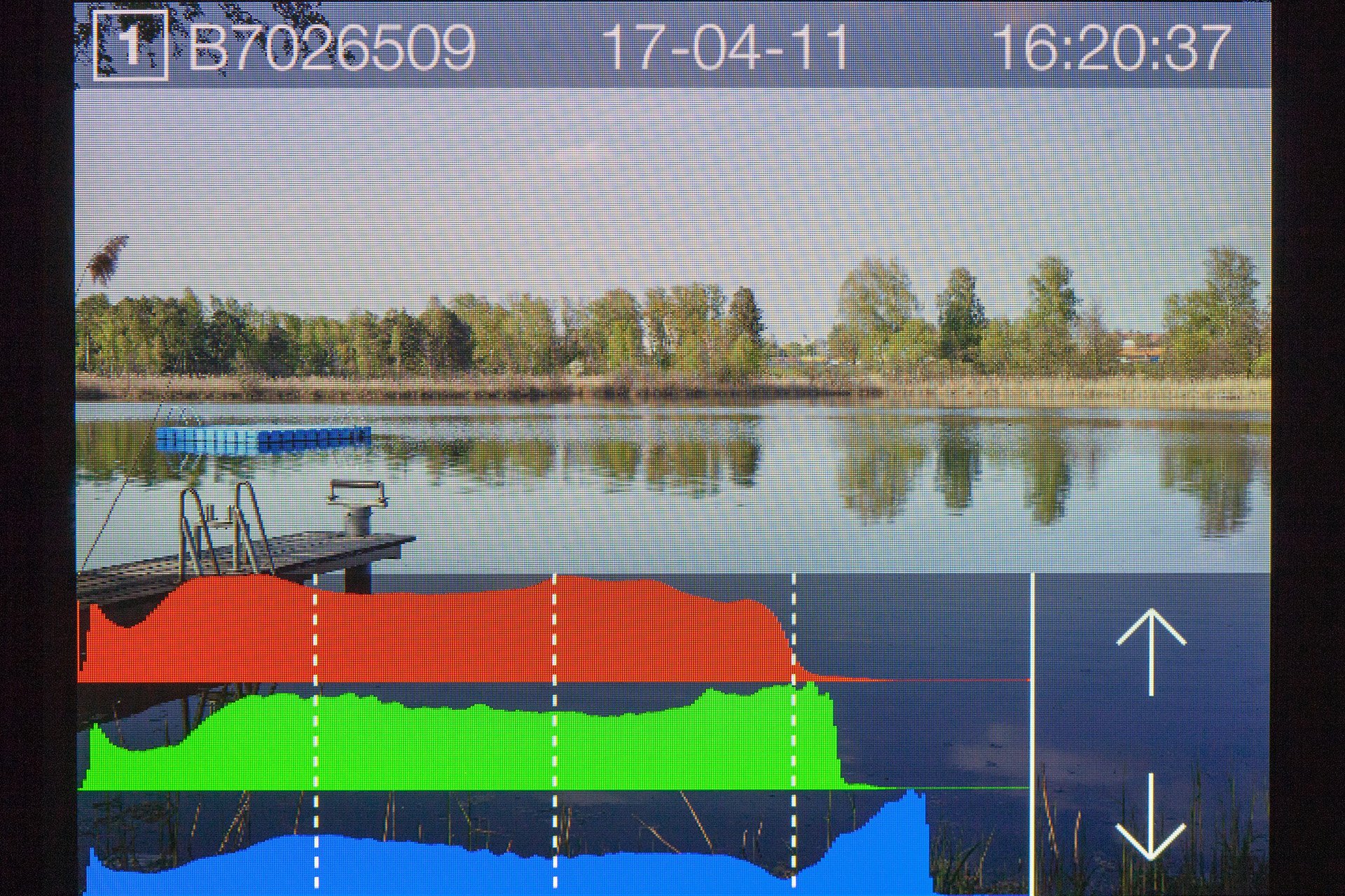 Hasselblad X1D: Fotowiedergabe mit Einblendung des separaten RGB-Histogramms.
