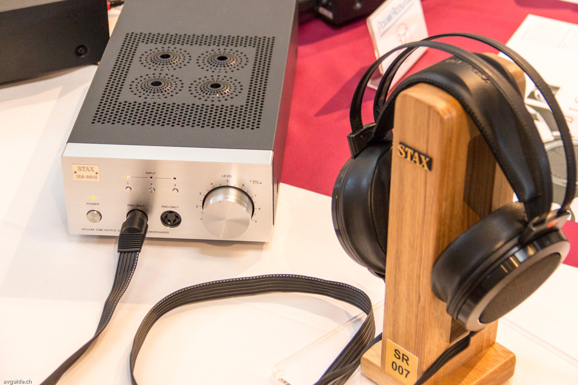 Der Trend zu gehobenen Kopfhörern ist ungebrochen. Die Hörprobe überzeugt: Der Stax SR 007 gehört zu Besten.