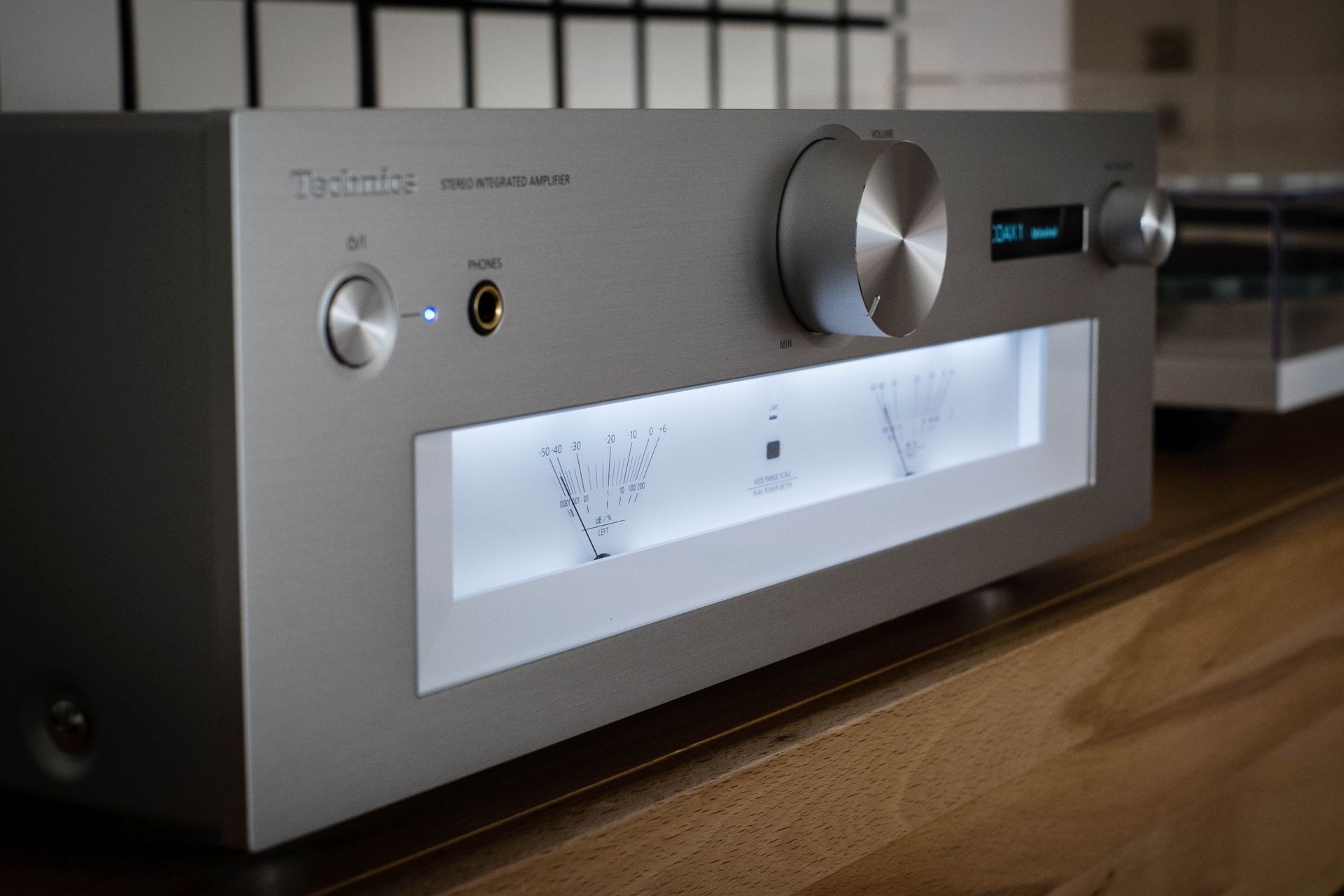 Test Vollverstärker SUG700 von Technics Eine Klasse für sich
