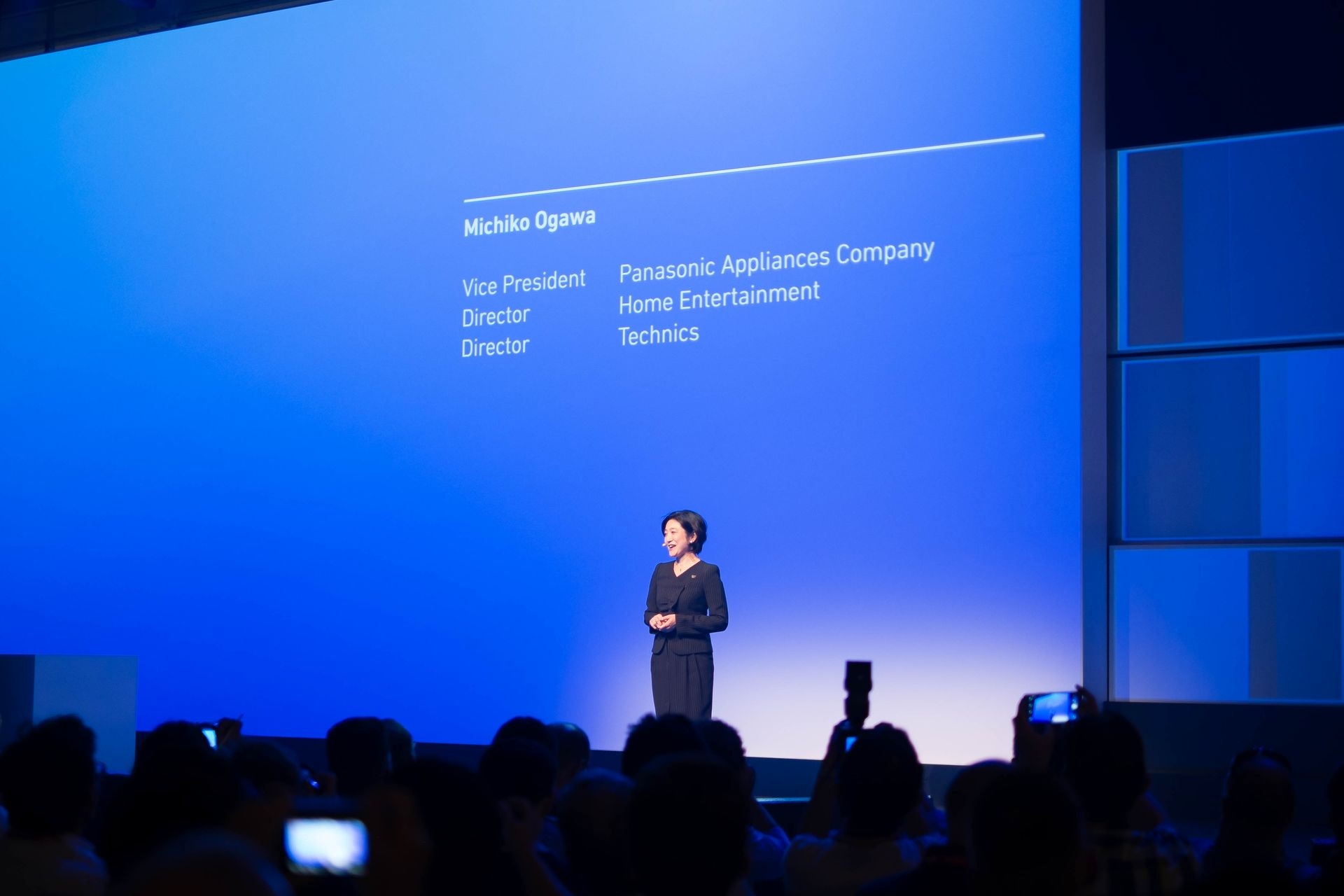 Michiko Ogawa von Panasonic war in charmanter Feststimmung. Sie hatte einiges zu präsentieren.
