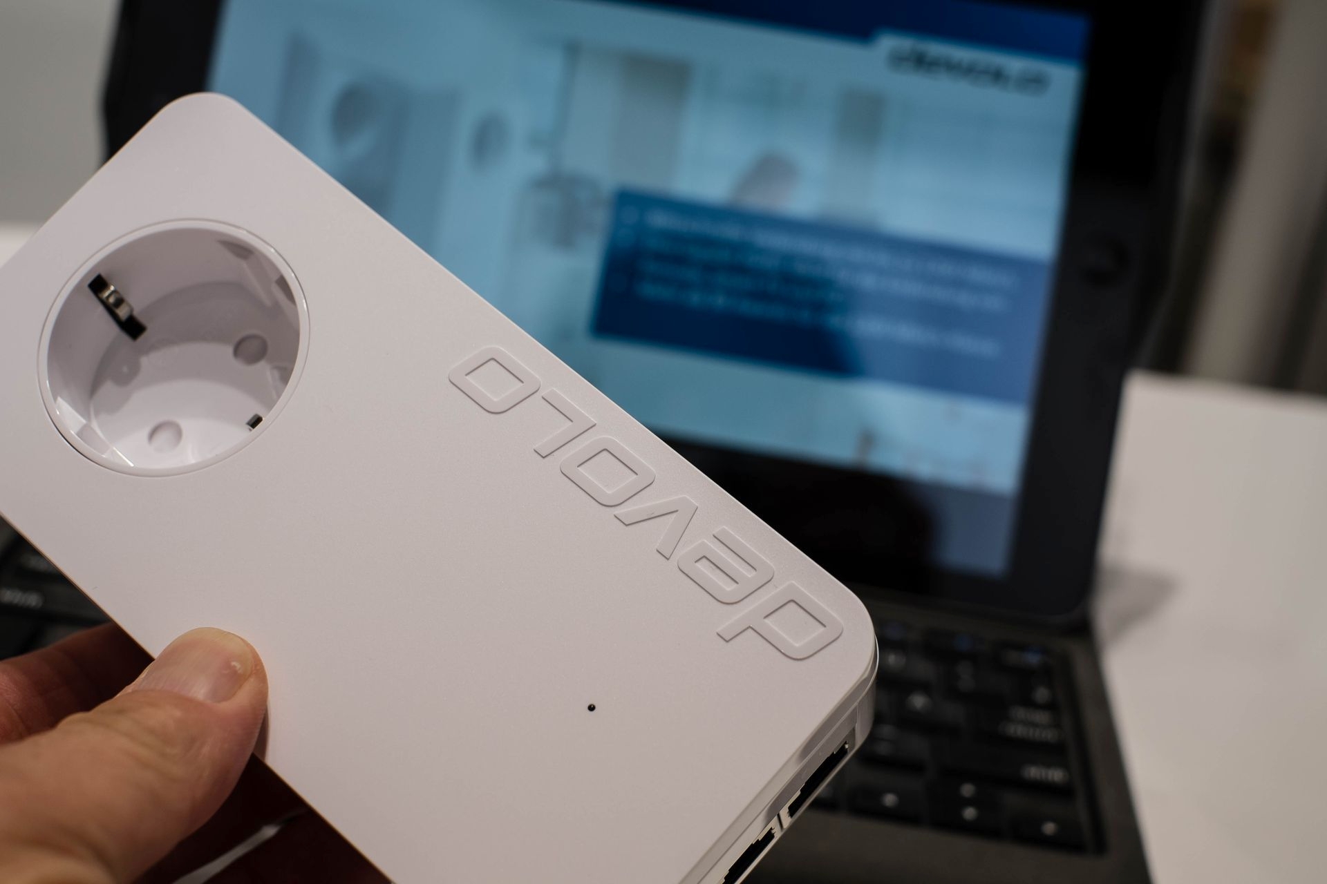 Devolo 1200 triple mit drei Gigabit-Ports.