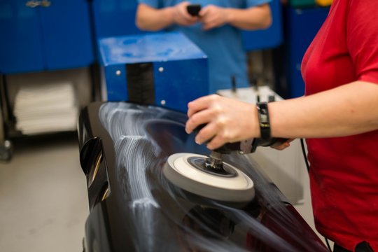 Das Finish der Obeflächen wird mit äusserster Sorgfalt gemacht.