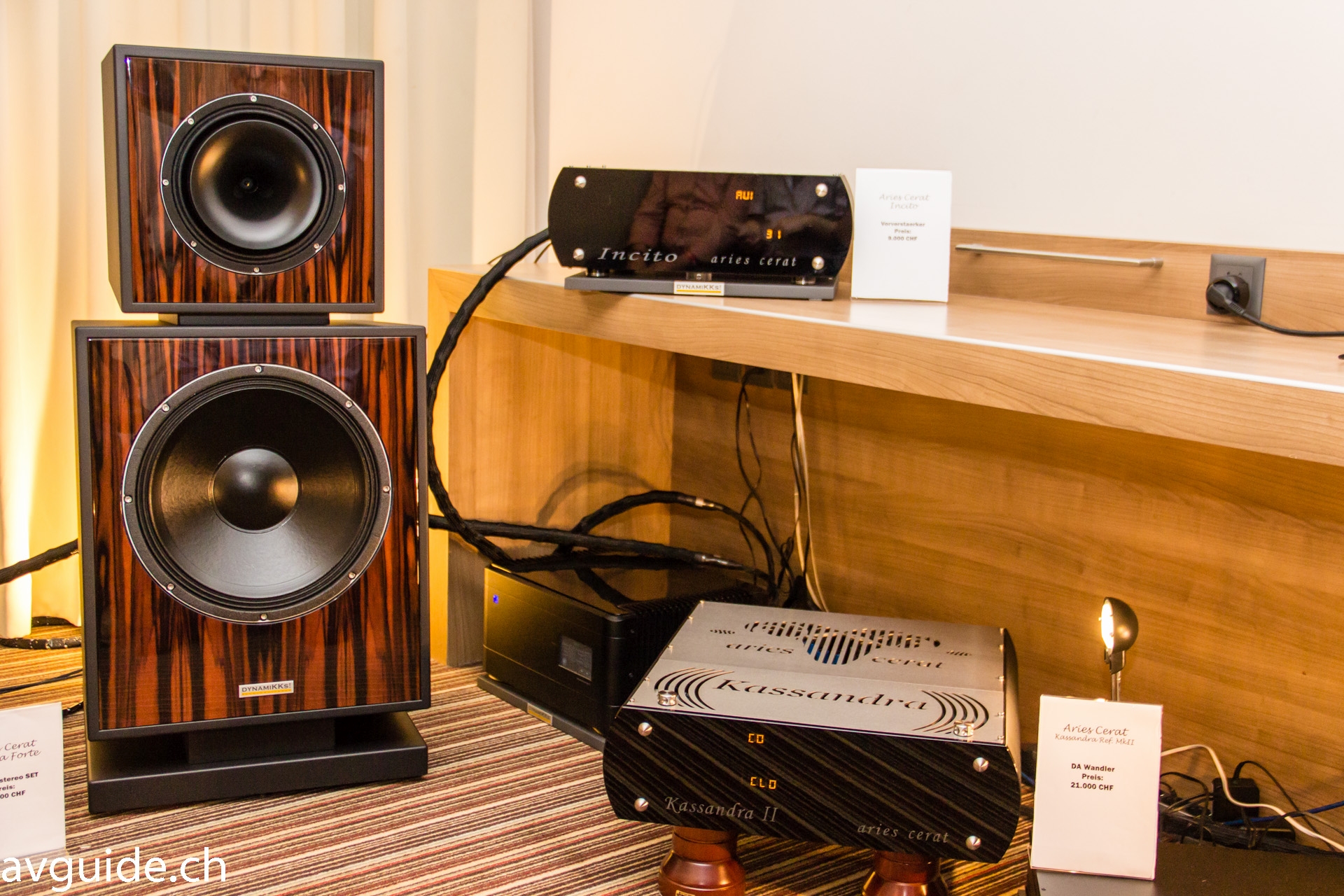 Brillierten mit einem wirklich entzückenden Klang – sind aber eine Materialschlacht ohne Kompromisse: Deutsche Dynamikks-Lautsprecher und Aries-Cerat-Röhrenelektronik. Gehört bei Soundcastles.