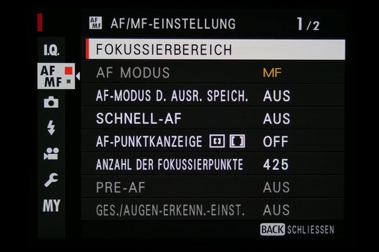 Fujifilm GFX 50S: Aufnahmemenü AF/MF-Einstellungen Seite 1.