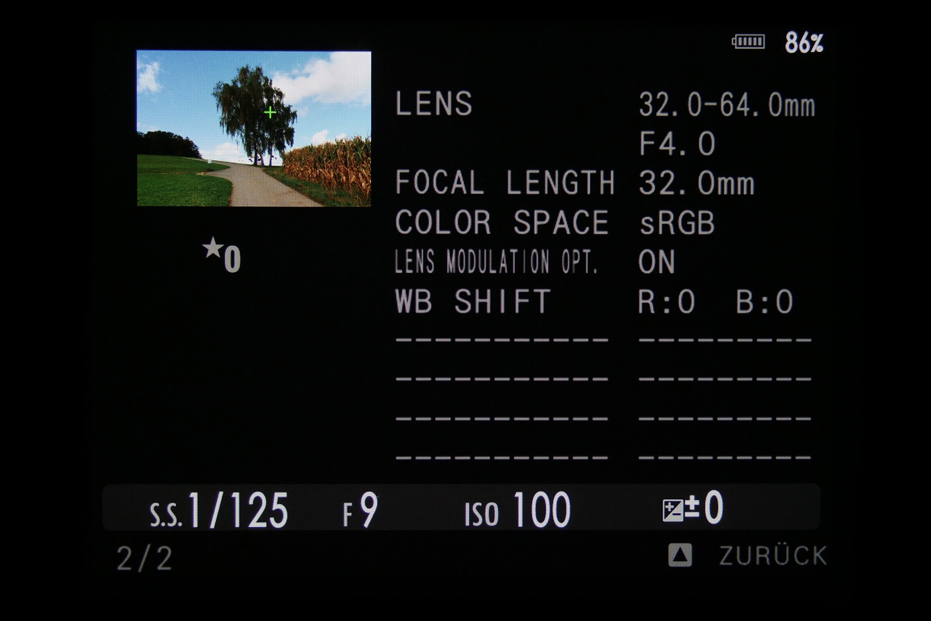 Fujifilm GFX 50S: Wiedergabemenü, Durch vertikales Blättern sind weitere Infos abrufbar, Seite 2.