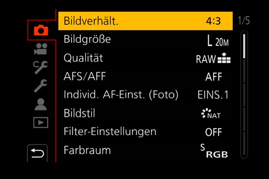 Panasonic Lumix G9: Im Kameramenü kann bei AFF- oder AFC-Autofokus ein Untermenü mit individuellen AF-Motiv-Anpassungen geöffnet werden.