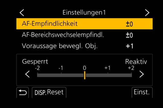 Panasonic Lumix G9: Jede der vier Einstellungen lässt sich über drei Parameter noch präziser ans eigene Motiv anpassen, hier AF-Empfindlichkeit. 