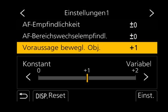 Panasonic Lumix G9: Jede der vier Einstellungen lässt sich über drei Parameter noch präziser ans eigene Motiv anpassen, hier Voraussage beweglicher Objekte. 