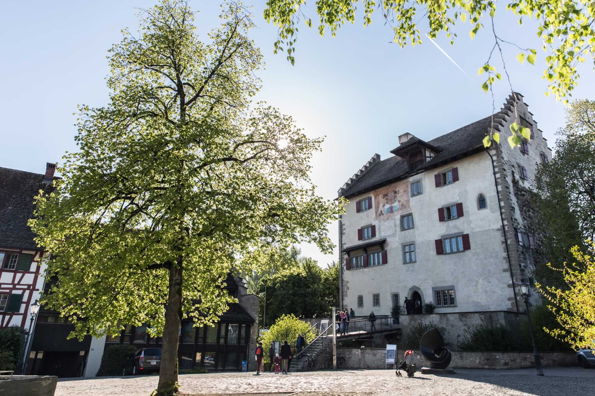 Im Schloss Greifensee klingt am Wochenende in der Aprilmitte Musik aus allen Ecken. Zur 13. Runde im malerischen Treffpunkt für Audiophile mutiert sogar die Schlossküche zur Hörküche.