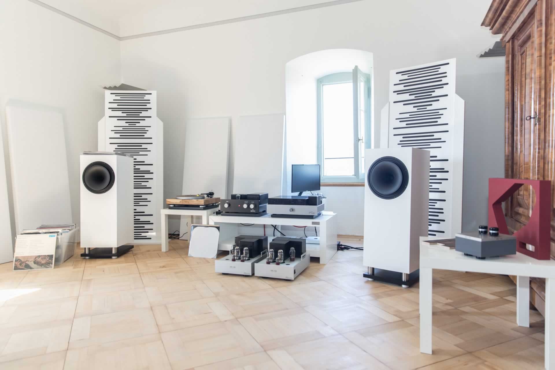 Tobian Sound Systems: Musikanlagen von Günter Tobian: vom Glück des Hinhörens. www.tobian-soundsystems.com