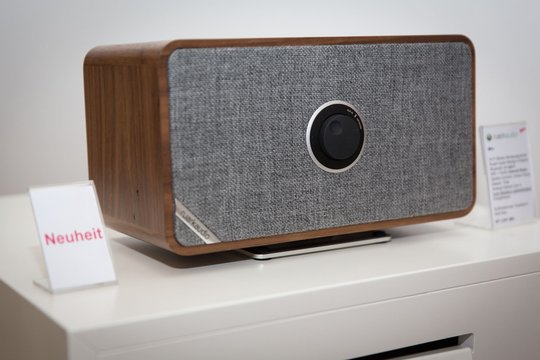 Ruarkaudio: Stylish und ein bisschen Retro in Echtholz.