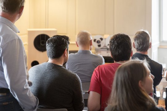 Hör-Stillleben bei einer Schopper-Vorführung.