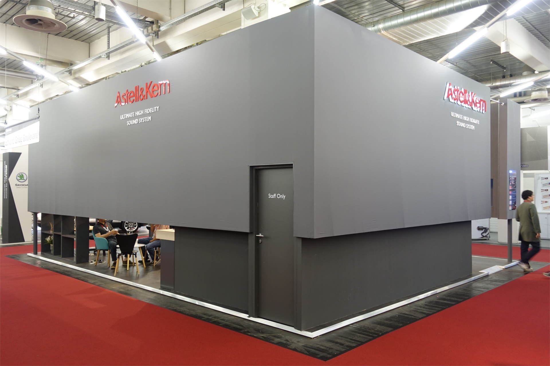 Auch an der High End ein Hingucker: der Stand von Astell&Kern.