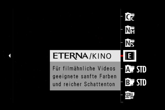 Fujifilm X-H1. Filmeinstellungen, Analogfilm-Simulationen: Der Eterna/Kino Look wurde speziell für Videoaufnahmen geschaffen.