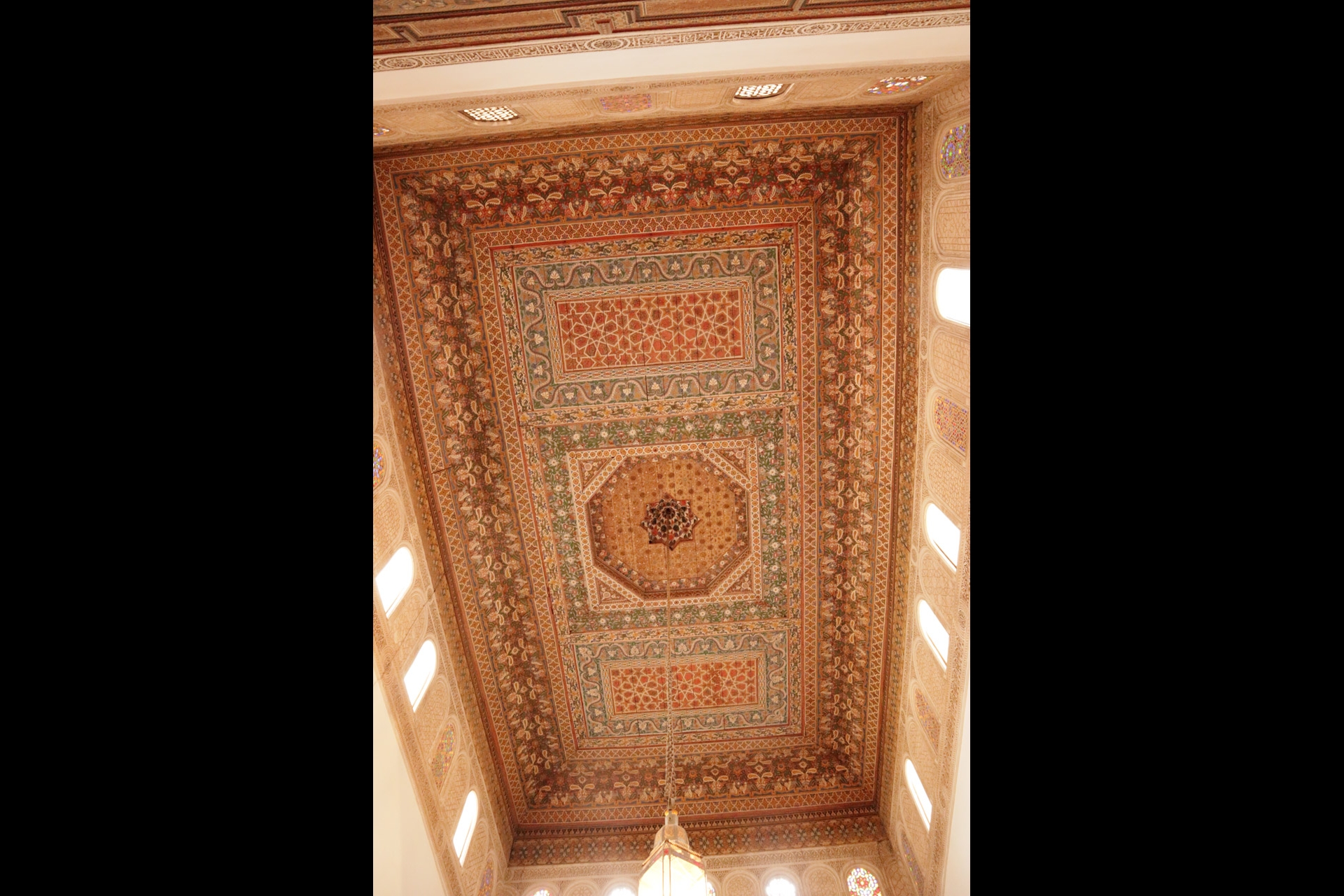 Canon EOS M50, Foto 13, 24 mm, f/8, 1/6 Sek., ISO 6400, + 0.3 Bel.korrektur. Im Bahia Palais.