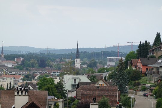 Landschaft Tele. Brennweite 200 mm, f/5.6, 1/320 Sek., ISO 125.