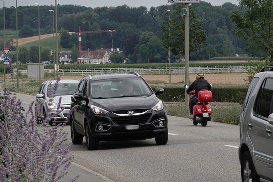 Serienbild mit 24 fps, Nr. 2. Brennweite 200 mm, f/10, 1/400 Sek., ISO 400.