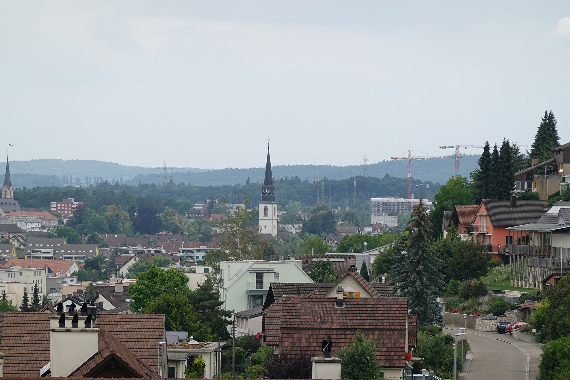 Landschaft Tele. Brennweite 200 mm, f/5.6, 1/320 Sek., ISO 125.