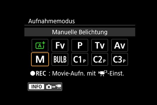 Aufnahme-Modi per Touchscreen wählen. Neben der grünen Vollautomatik die flexible Automatik «Fv», darunter die Speicherplätze C1 – C3.