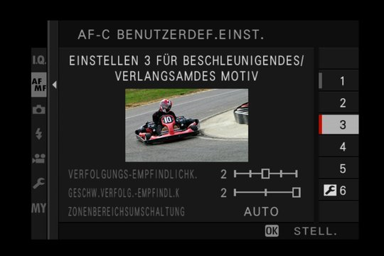 Einstellung 3: Autofokus kann plötzliche Beschleunigung oder abrupte Verzögerung erkennen, z.B. Motorsport, Fussball, Basketball.