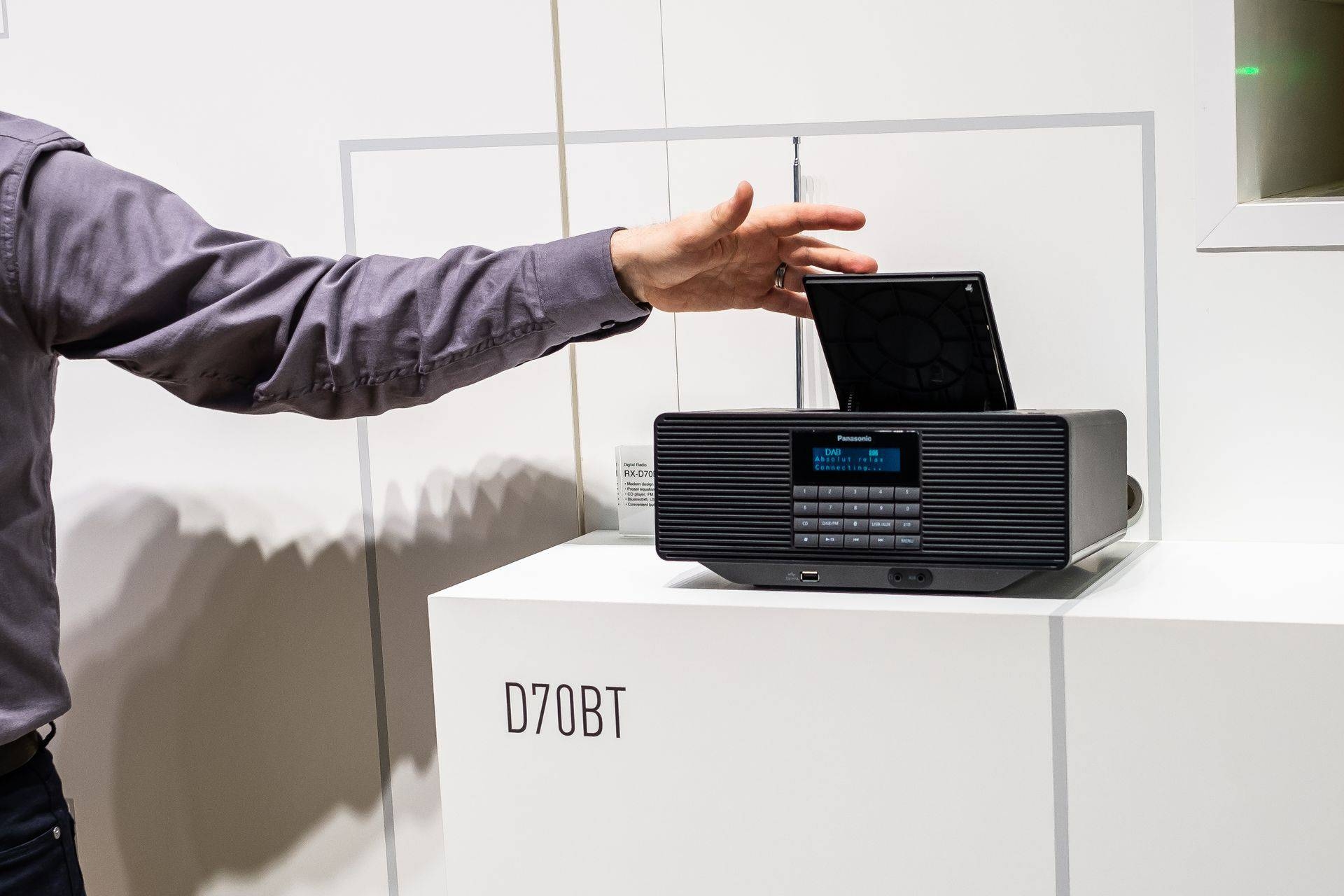 Auch sehr geeignet für traditionelle Musikhörer dank CD-Player und intuitiver Bedienung.