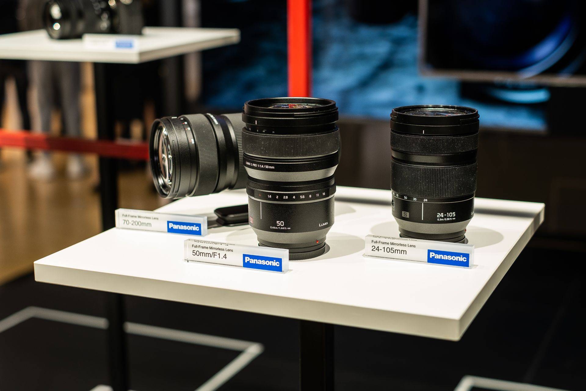 Dazu die drei neuen Lumix-S-Objektive.