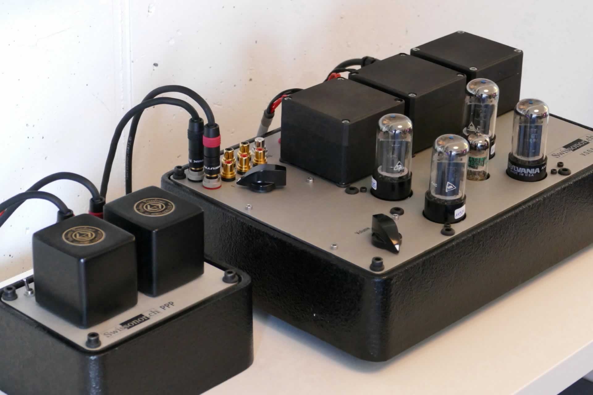 Swissonor: Die kultigen Schweizer Röhrenverstärker und Hochwirkungsgrad-Lautsprecher mit Vintage-Touch werden von Riverside Audio vorgestellt.