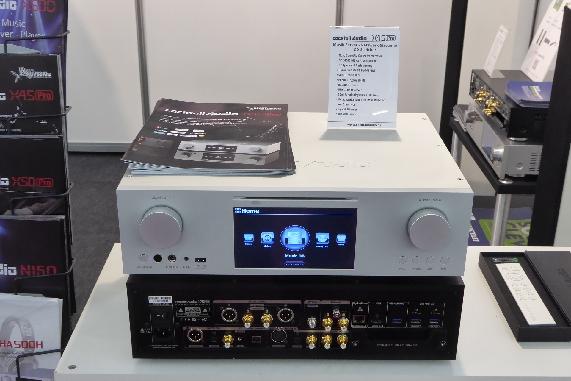 Cocktail Audio präsentierte neue, vielseitige DACs/Netzwerk-Streamer: Der X45 Pro kommt mit Sabre ES938Pro-Wandler, DAB+ Tuner, Phono-MM-Eingang und 7-Zoll-Farbdisplay, der X50 Pro ist speziell auch zum Rippen umfangreicher CD-Sammlungen ausgelegt und unterstützt Festplatten-Verbunde bis zu 8 TB.