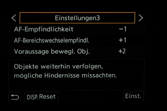 AF-C-Einstellungen 3, Hindernisse missachten.