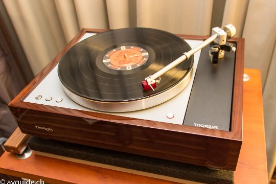 Der Thorens TD 1601 ist die konsequente Weiterentwicklung des TD 1600 in Richtung erweitertem Bedienungskomfort. Einmalig die Ruhe und Souveränität in der Wiedergabe.