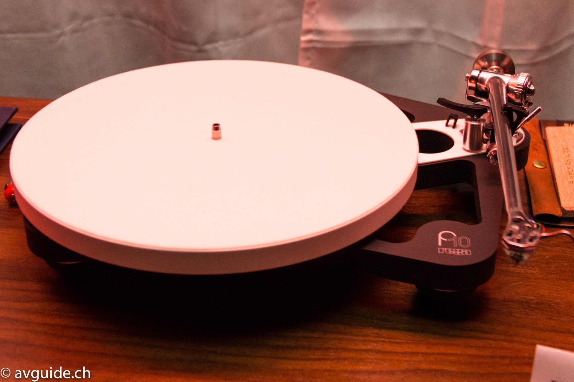 Bei Audiosphere zu sehen und zu hören: Der Plattenspieler Rega Planar 10. Inspiriert vom Rega Naiad und mit dem brandneuen Tonarm RB3000 – ein Vinyl-Statement um 6000 Franken.