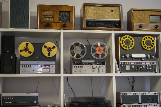 Unterschiedlichste Gerätekategorien finden sich in Walter Stutz' Museum. 